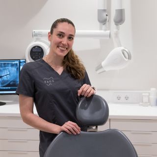 Marina Martínez Villarroya, Higienista dental Sant Cugat del Vallès