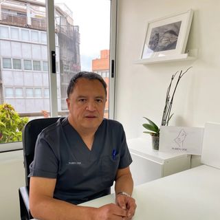 Acercar imagen: Ruben Cide, Médico estético Valencia