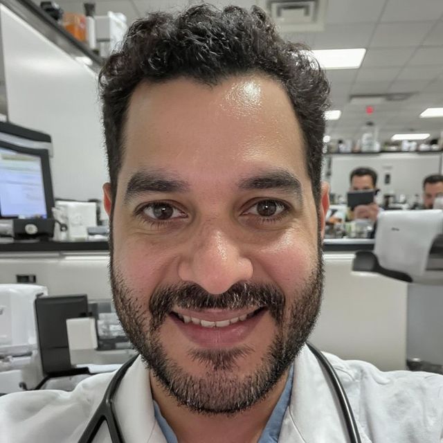 Enrique Alejandro Gutierrez Reyes, Médico estético Alicante