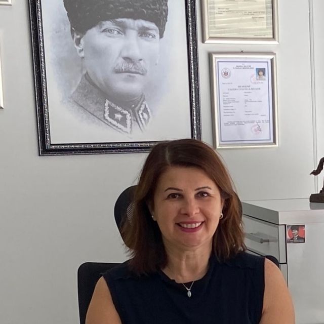 Tülin Coşkun, Diş Hekimi Manisa