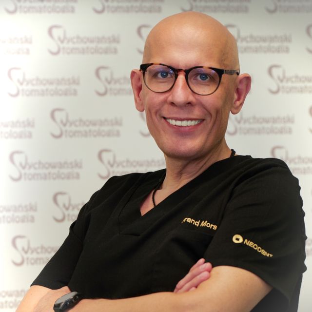 Piotr Wychowański, stomatolog Warszawa