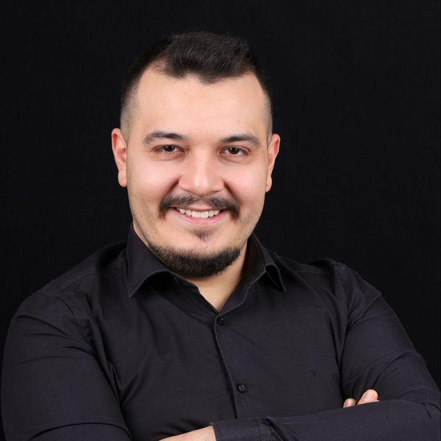 Ali Sarıkaya, Diş Hekimi İstanbul