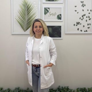 Arzu Uluköylü, Diş Hekimi Üsküdar