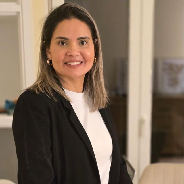 Priscila Cruz, Psicólogo Irún