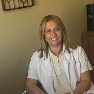 Resmi büyüt: Güldeniz Desteli, Kadın Hastalıkları Ve Doğum İstanbul