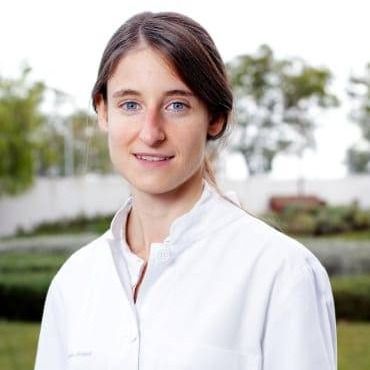 Claudia Garcia-Arumi Fuste, Oftalmólogo Barcelona