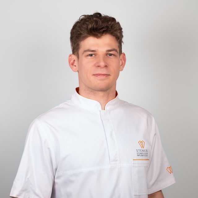 Szymon Drużba, stomatolog Katowice