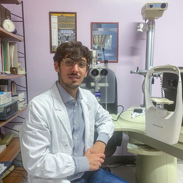 Massimo Leone Perrone, oculista Napoli