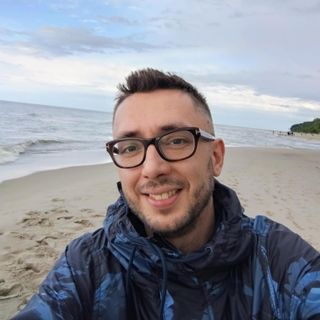 Powiększ obraz: Damian Węgrzyniak, psychoterapeuta Kraków
