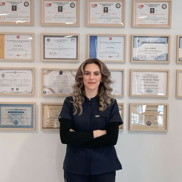 Esra Karaş, Fizyoterapi Ve Rehabilitasyon İstanbul