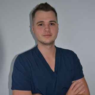 Powiększ obraz: Jan Bereza, stomatolog Oława