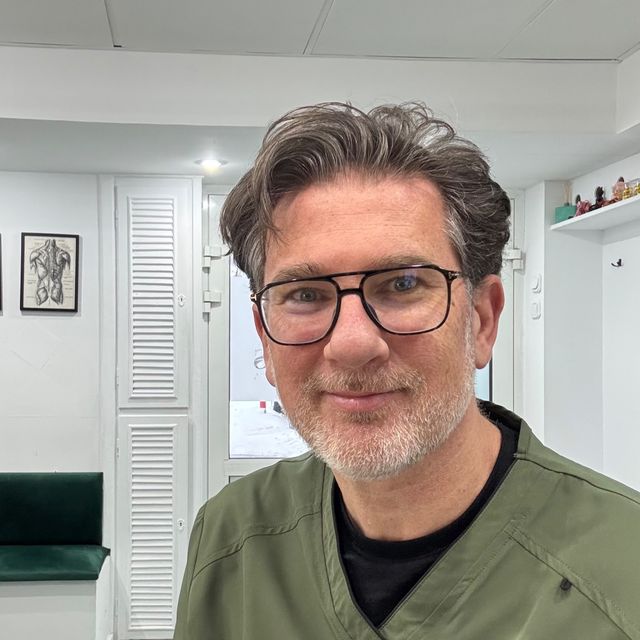 Hassan Almousfi, fizjoterapeuta Warszawa