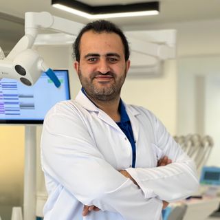 Resmi büyüt: Erdi Özgül, Diş Hekimi Kepez