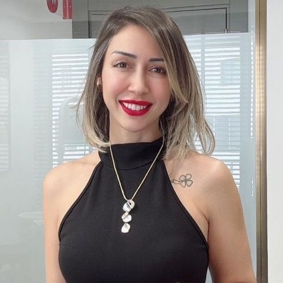 Sezer Yüksel, Diş Hekimi Adana