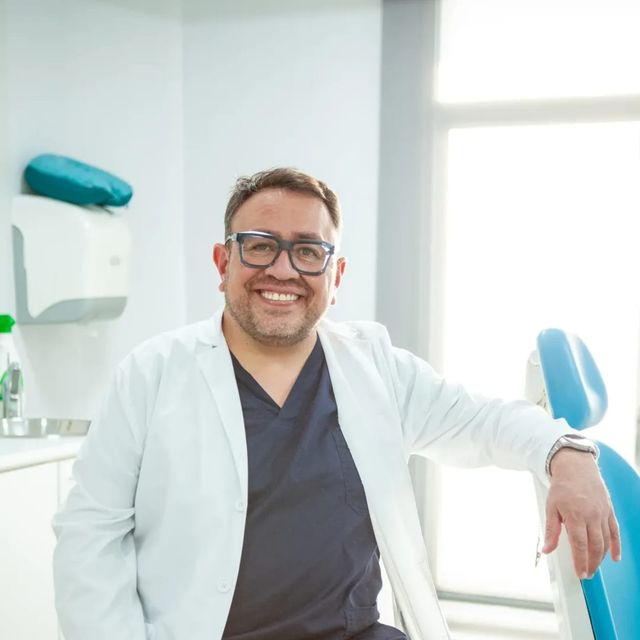 Jorge Fernando Quesada Ochoa, Dentista Cunit