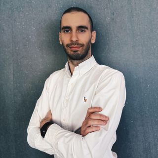 Powiększ obraz: Marek Walczak, urolog Kamionki