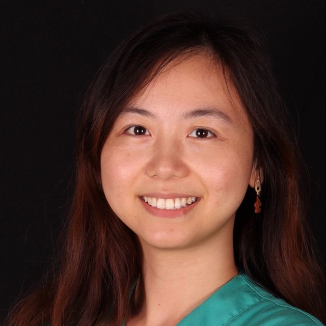 Mengxing Zhao, Dentista Barcelona