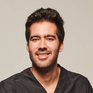 Acercar imagen: Manuel Ballesteros Redondo, Dermatólogo Valencia