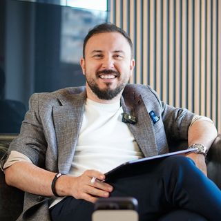 Resmi büyüt: Musa Kartöz, Ağız Diş Ve Çene Cerrahisi Antalya