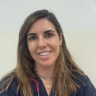 Acercar imagen: María Elena Moreno Martín-Vivaldi, Médico estético Granada