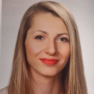 Powiększ obraz: Ewa Papros, lekarz bez specjalizacji Kielce