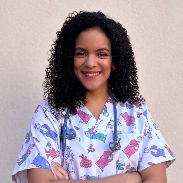 Julia Araújo De Castro, Pediatra Murcia