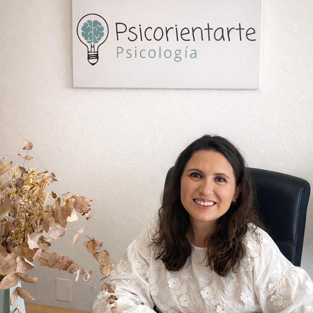 Lorena Serna Mestre, Psicólogo Beniganim