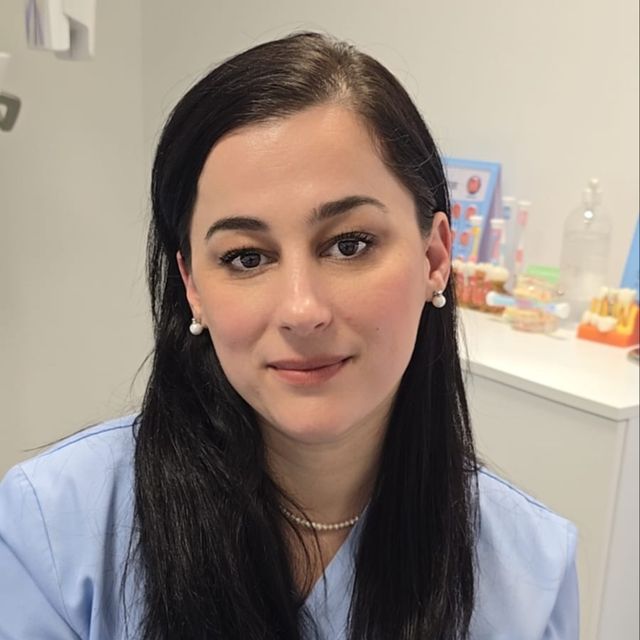 Dorina Selmani, dentista Prato