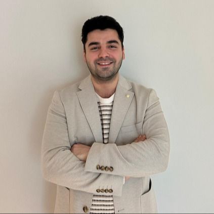 Umut Özmerdinoğlu, Psikoloji Konak