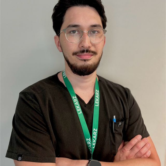 Bartłomiej Khuat, urolog Lębork