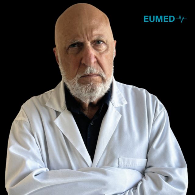 Giuseppe De Simone, oculista Salerno