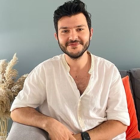 Seçkin Uğurcan, Psikoloji İzmir