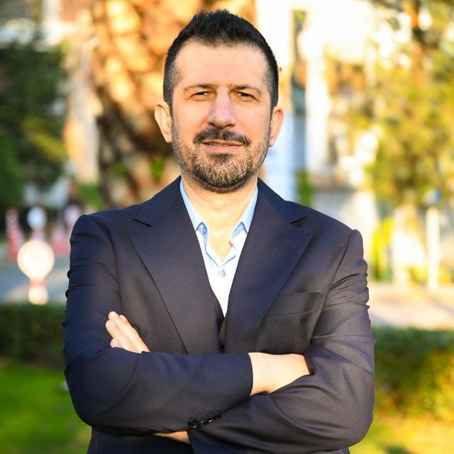 Sadun Yalçın, Göz Hastalıkları İstanbul