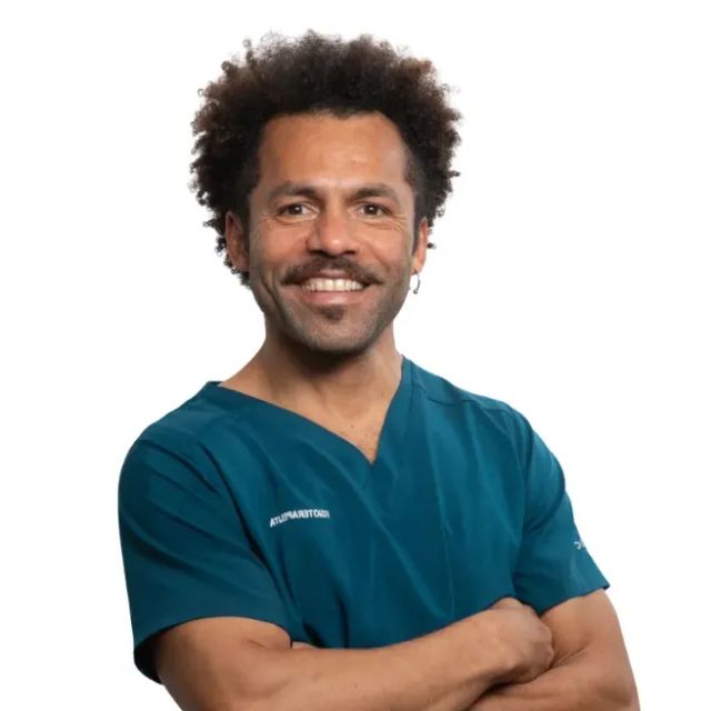 Adriano  Do Santos, Terapeuta complementario Barcelona