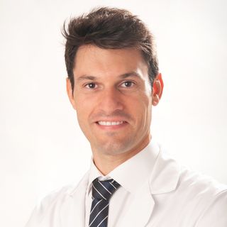Amador Solá Truyols, Dermatólogo Muro