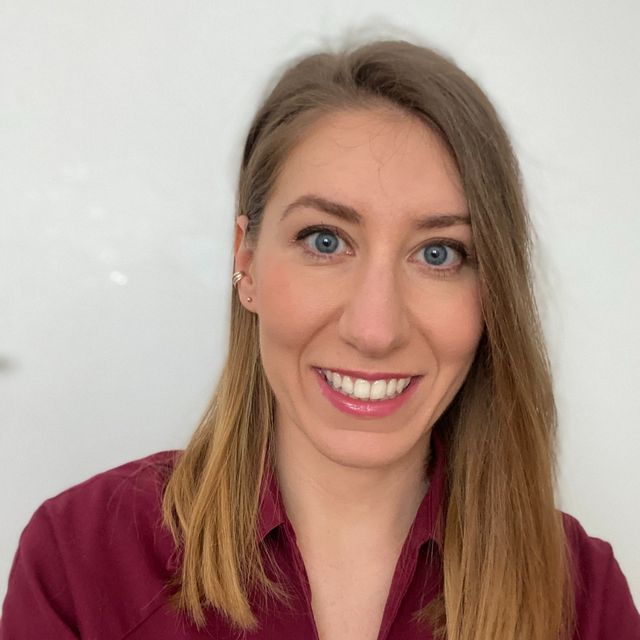 Eszter Dzsida, dentista Rho