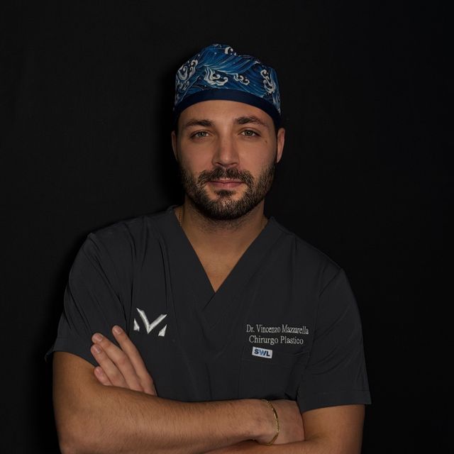Vincenzo Mazzarella, chirurgo plastico Frattamaggiore