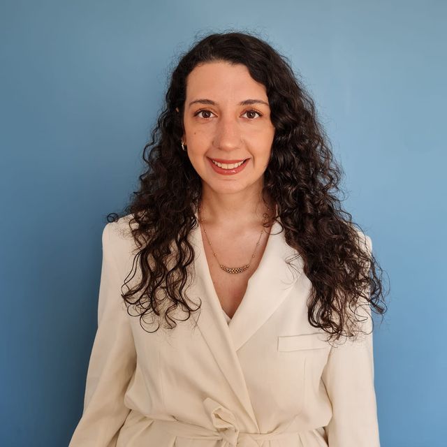 İrem Akyüz, Psikoloji İstanbul