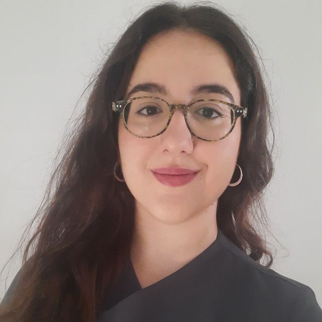 Laura Isabel Granado Olmo, Dentista Guillena