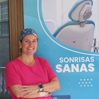 Desiree Martin-Fernández, Dentista Icod de los Vinos