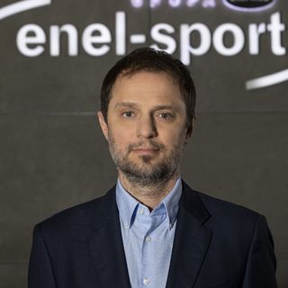 Powiększ obraz: Tomasz Mandat, neurochirurg Warszawa