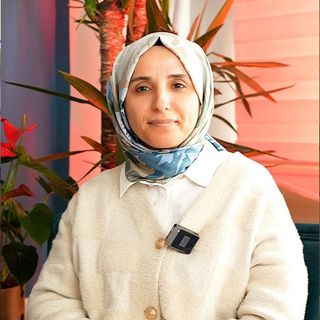 Resmi büyüt: Emine Varol, Psikoloji İstanbul