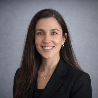 Victoria Becerra Castro, Neurocirujano Esplugues de Llobregat