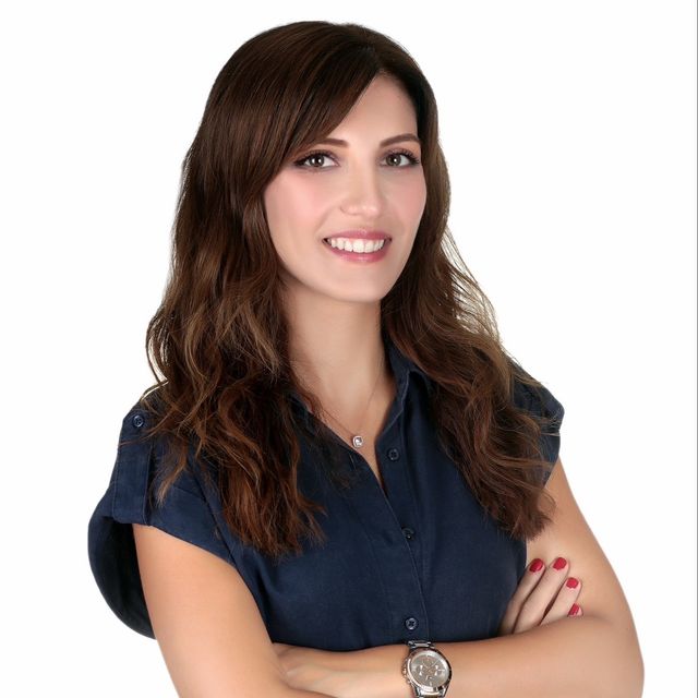 Ayşe Nur Akbulut, Psikoloji İzmir