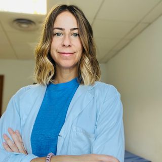 Acercar imagen: Ana Paula Urbina Portela, Urólogo Cádiz