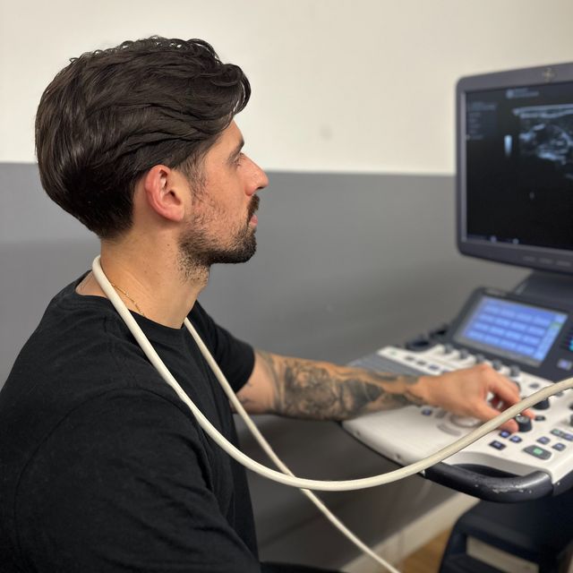 Adrian Peña Iglesias, Fisioterapeuta A Coruña