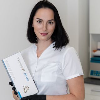 Powiększ obraz: Nadya Gurmanchuk, lekarz wykonujący zabiegi medycyny estetycznej Warszawa