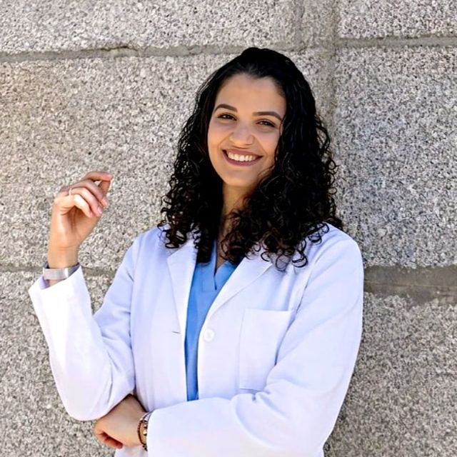 Maivet Oliva Báez, Médico general Madrid
