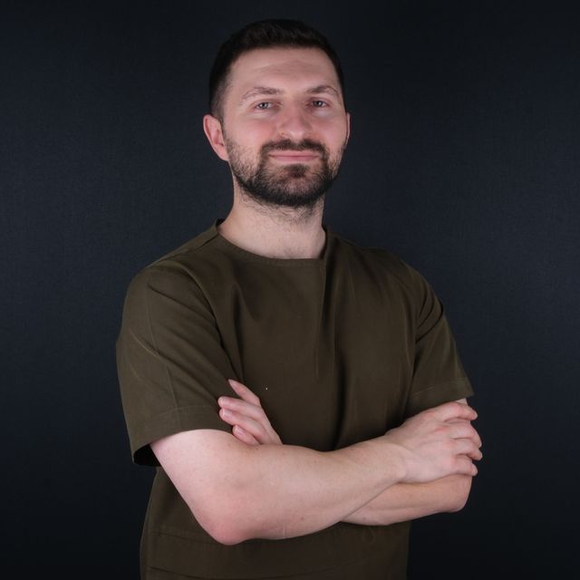 Özkan Aydoğan, Diş Hekimi Esenyurt