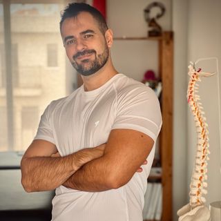 Acercar imagen: Manuel Segura, Osteópata Madrid